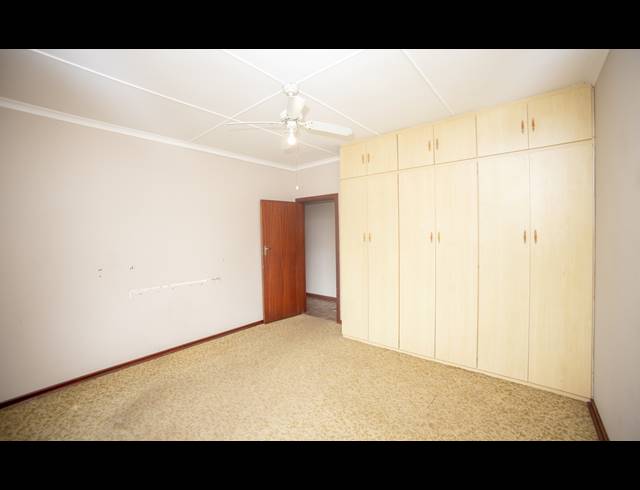 3 BEDROOM HOUSE FOR SALE IN WILLOW PARK